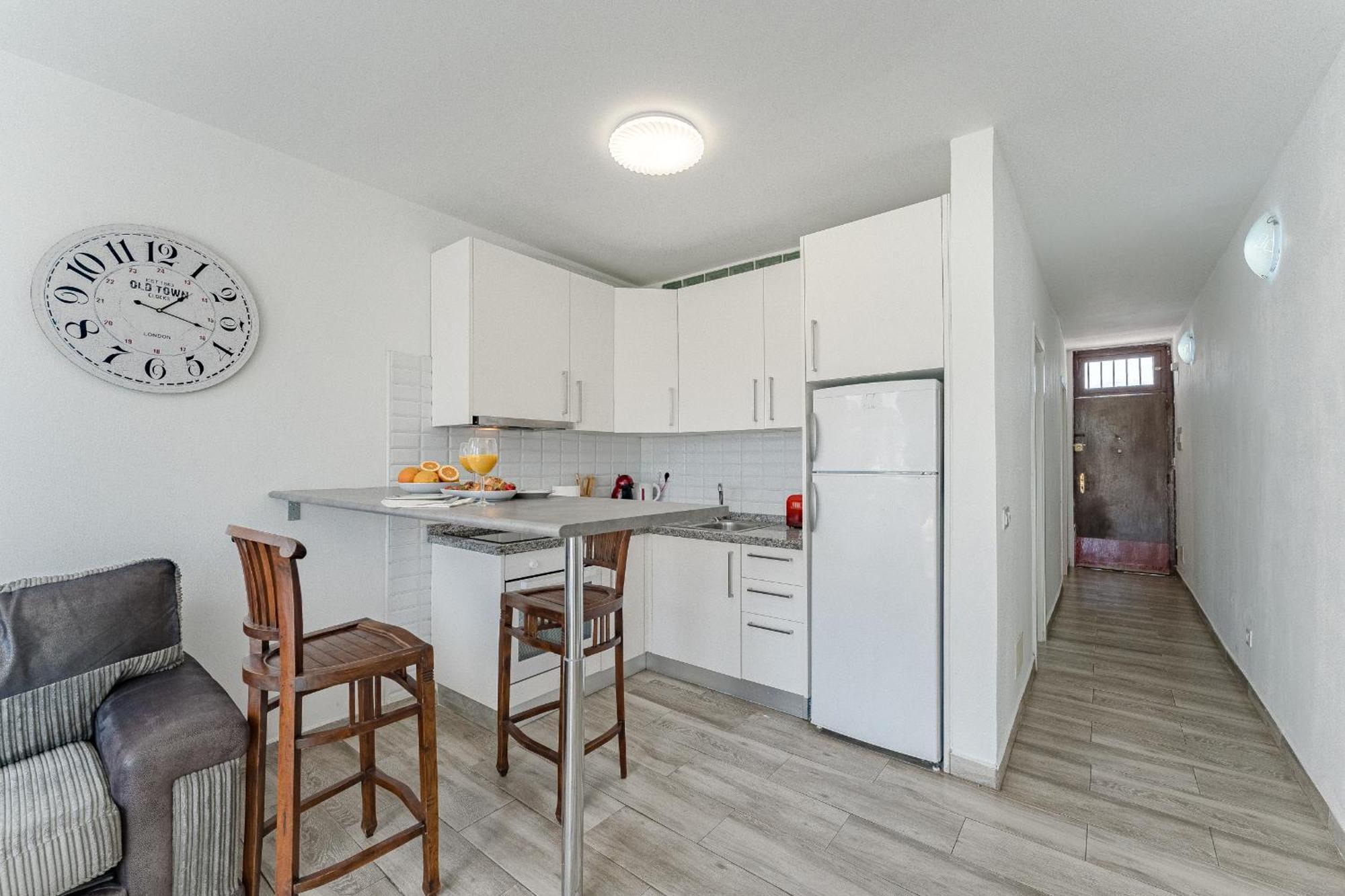 Primavera Tranquil Retreat 2-Bedroom Apartment With Balcony, Garden View & Fiber Wifi Arona  Eksteriør billede