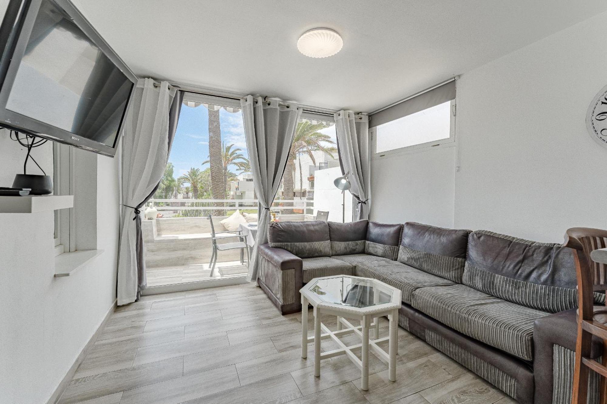 Primavera Tranquil Retreat 2-Bedroom Apartment With Balcony, Garden View & Fiber Wifi Arona  Eksteriør billede